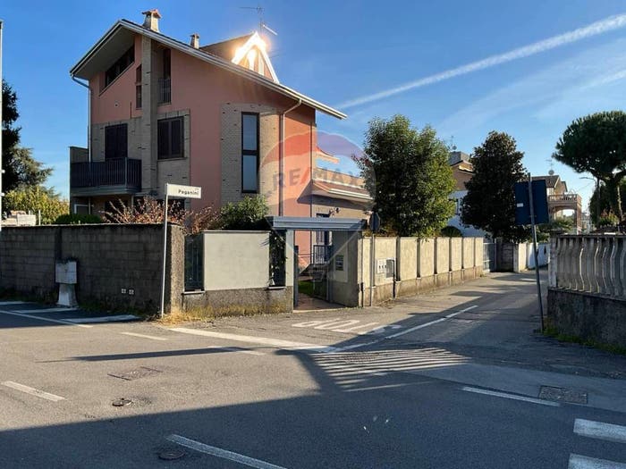 Casa con 5 locali in vendita in Via Paganini, Cesate