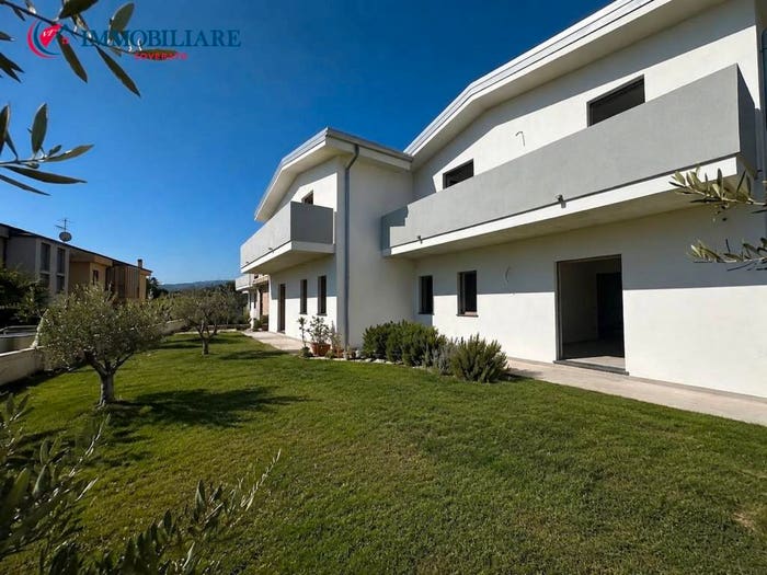 Casa con 5 locali in vendita in Via Tevere, Paparo Sant'Angelo, Montepaone