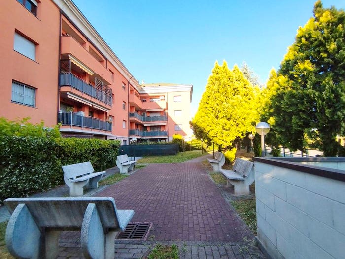 Appartamento quadrilocale in vendita in Via Arona, Lucernate, Rho