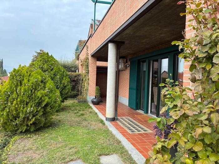 Appartamento con 5 locali in vendita in Via Maddalena Morano, Roaschia, Chieri