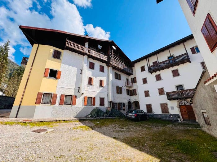 Casa quadrilocale in vendita in Via Baselia, Forni di Sotto