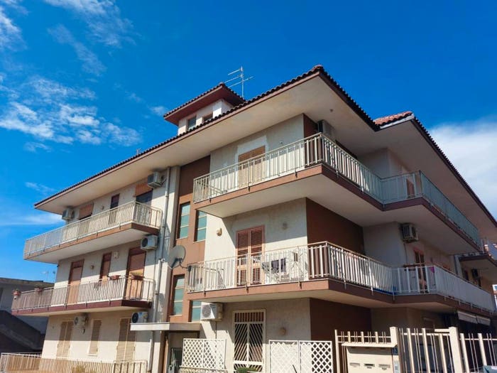 Appartamento trilocale in vendita in Via Santa Maria la Stella, Santa Maria La Stella, Aci Sant'Antonio