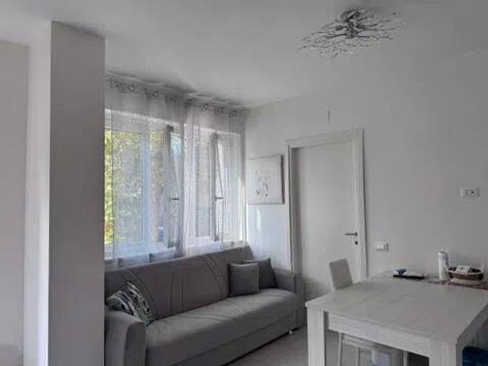 Appartamento trilocale in vendita in Via Luigi Cadorna, Marina di Carrara, Carrara