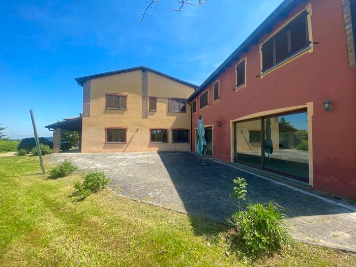 Casa con 6 locali in vendita in Frazione Monteacuto, Val di Nizza