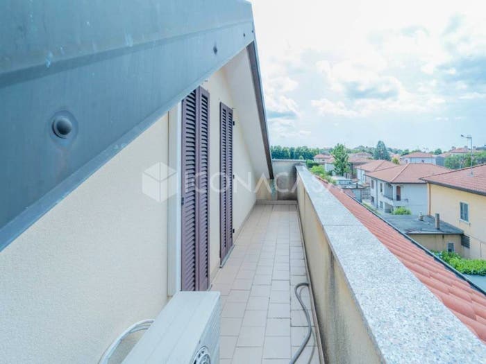 Appartamento trilocale in vendita in Via Gran Sasso, Canegrate