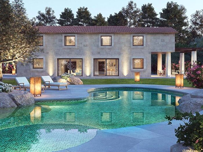 Casa con 6 locali in vendita in Strada Statale Orientale Sarda, Cugnana, Olbia