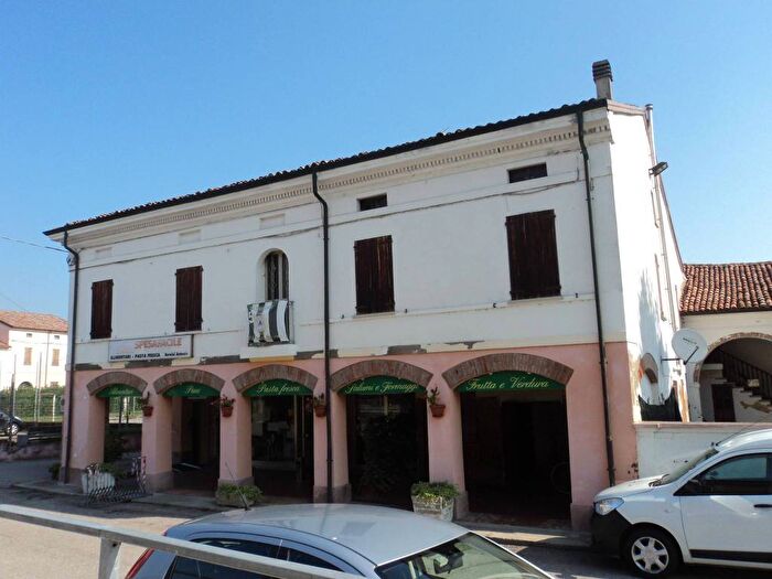 Appartamento quadrilocale in vendita in Portiolo, San Benedetto Po