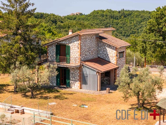 Casa quadrilocale in vendita in Località Canneto, Rocca Sinibalda