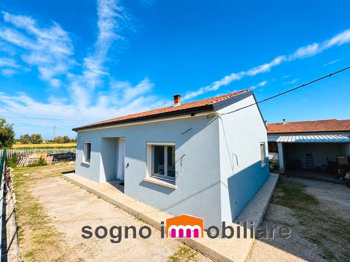 Casa quadrilocale in vendita in Via Pier Domenico Frattini, Centro, Legnago