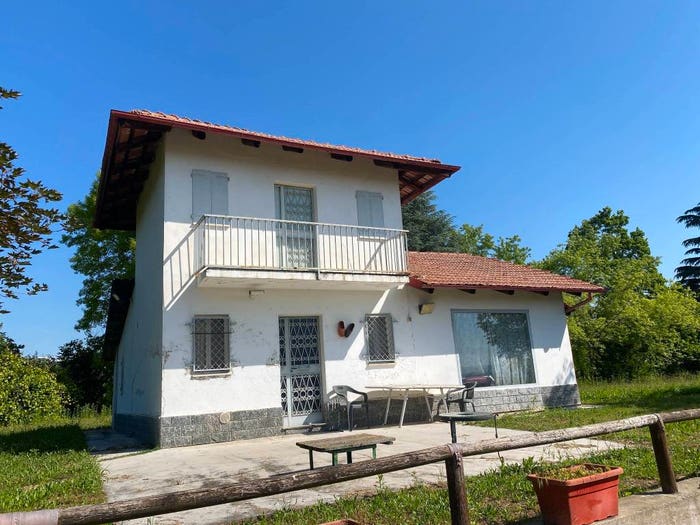 Casa quadrilocale in vendita in Strada Montelupa, Centro, Bra