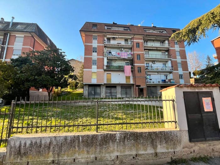 Appartamento quadrilocale in vendita in Via dei Maratoneti, Centro, Orte