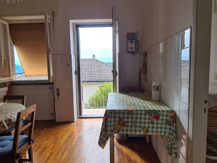 Appartamento trilocale in vendita in Frazione Cerese, Lumarzo