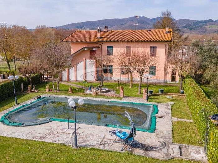Casa con 6 locali in vendita in Viale Umbria, Santa Lucia, Città di Castello