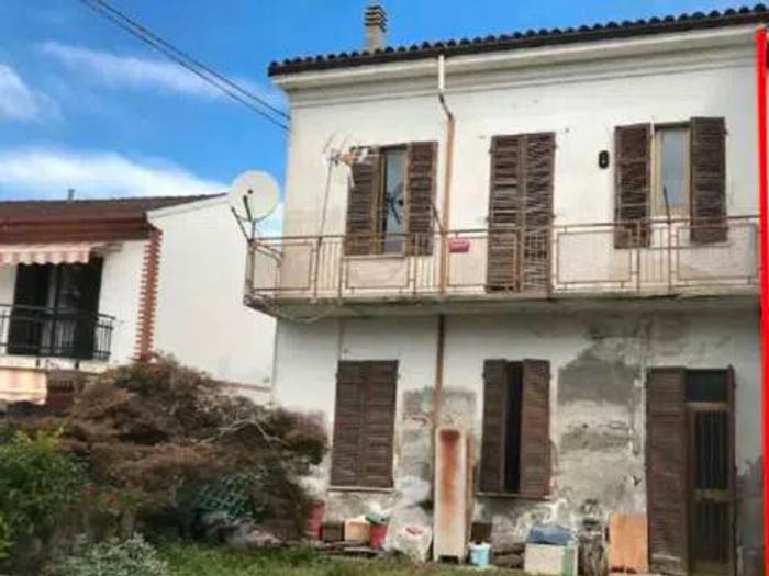 Casa con 5 locali in vendita in Via San Giuliano Nuovo, Castelceriolo, Alessandria