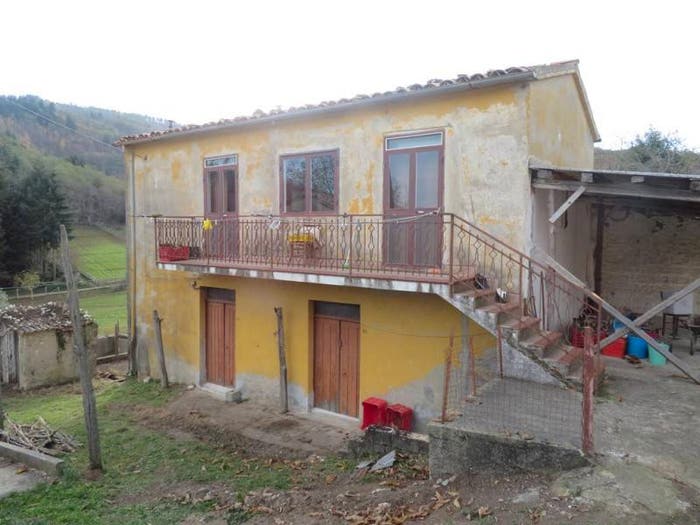 Casa quadrilocale in vendita in Contrada Rasizzo, Decollatura