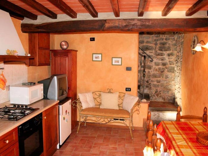 Casa trilocale in vendita in Pietrabuona, Castelli Pescia Nord, Pescia