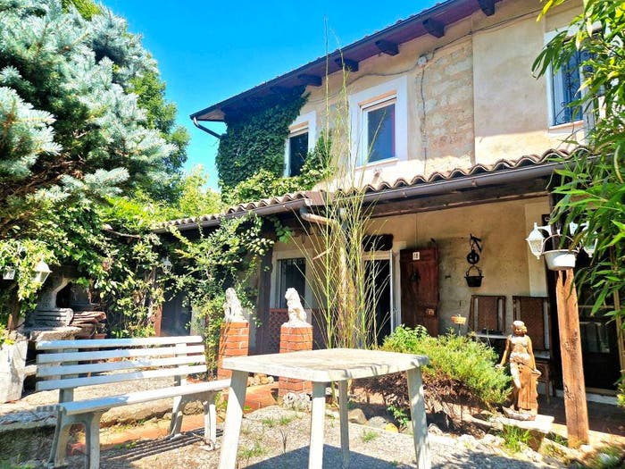 Casa quadrilocale in vendita in Località Casazze, Altavilla Monferrato