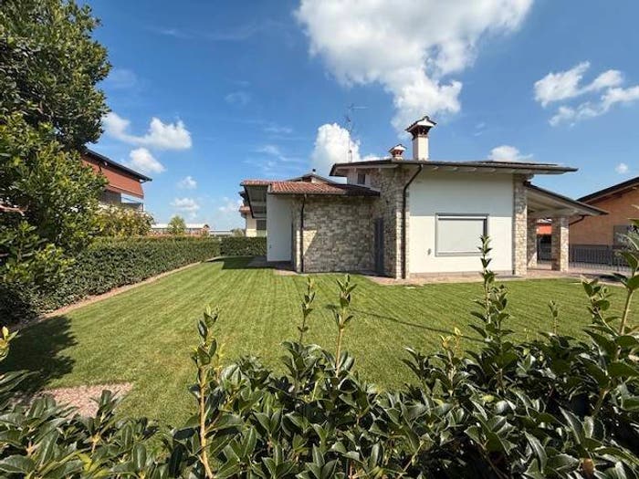 Casa con 5 locali in vendita in Centro, Cavernago