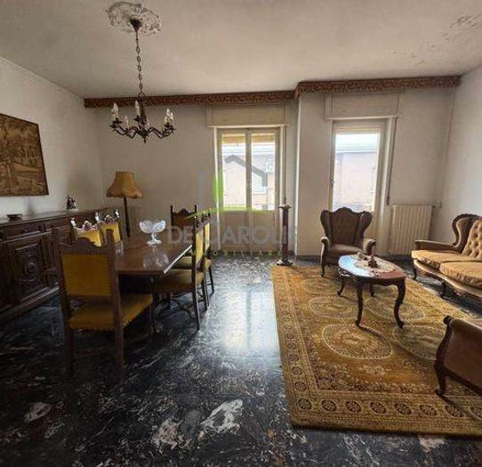 Appartamento trilocale in vendita in Via Redipuglia, Ascoli Piceno