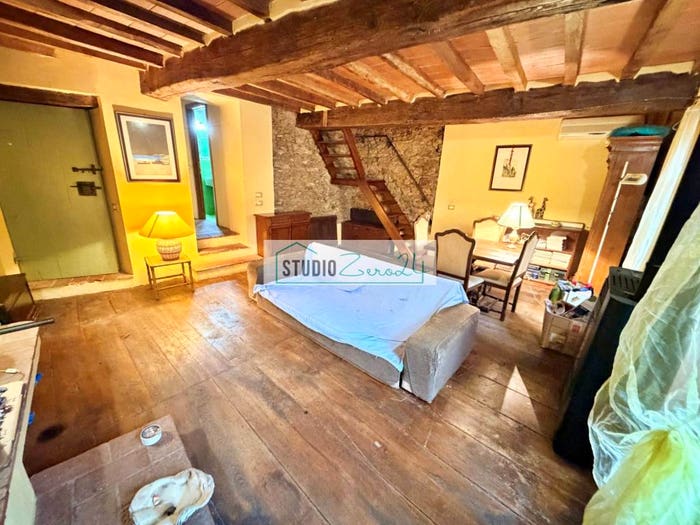 Casa con 6 locali in vendita in Terrinca, Stazzema
