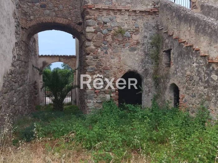 Casa con 6 locali in vendita in Contrada Palazzetto snc, Corigliano Calabro, CoriglianoRossano