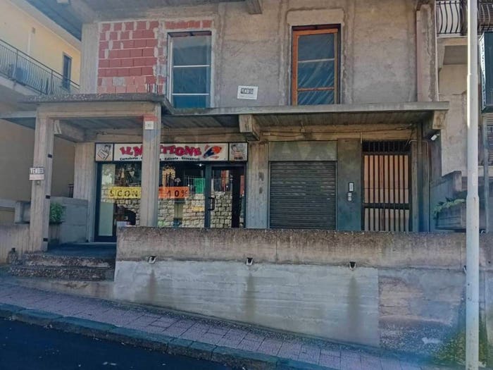 Appartamento con 6 locali in vendita in Via Trieste, Castel Di Judica, Castel di Iudica