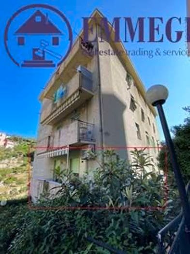 Appartamento con 5 locali in vendita in Via Pasquale Berghini C, San Fruttuoso, Genova