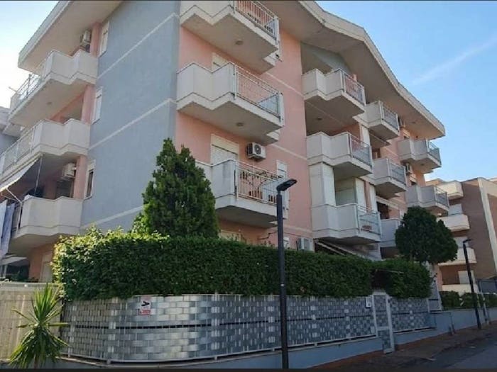 Appartamento con 5 locali in vendita in Via Varese, Villabate