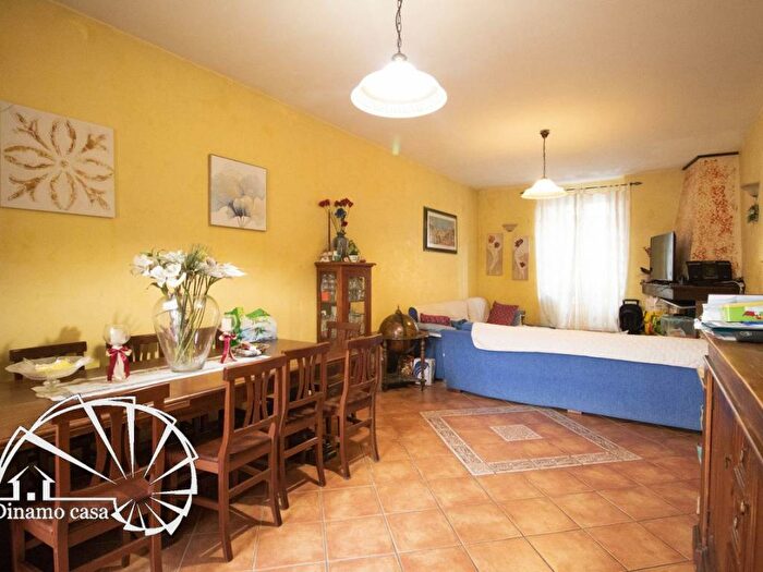 Casa con 6 locali in vendita in Via Ernesto Rossi, Sacrocuore, Prato