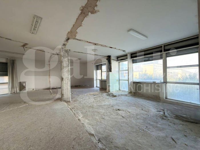Appartamento quadrilocale in vendita in Via Salandra, Mazzini, Lecce