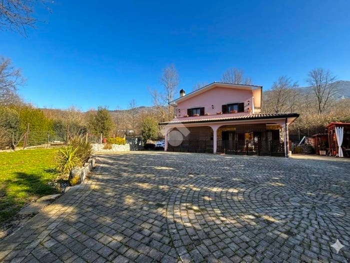 Casa trilocale in vendita in Via delle formelle, Agosta