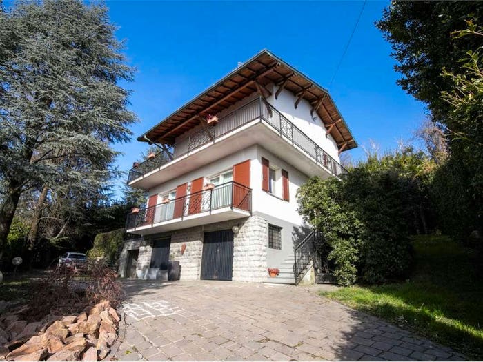 Casa con 5 locali in vendita in Via Faleggia, Capiago Intimiano