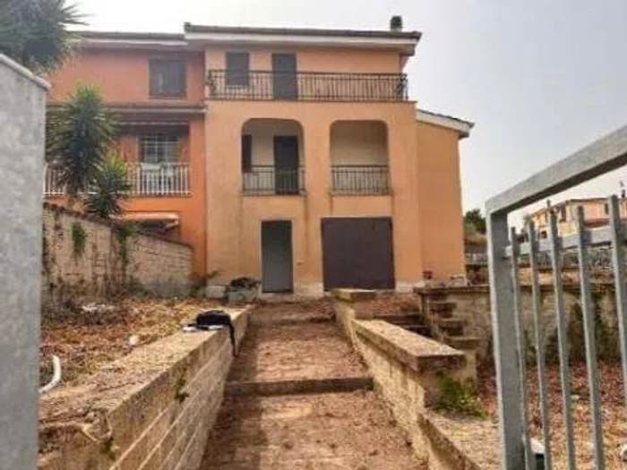 Appartamento con 6 locali in vendita in Via Montagnano, Pescarella Montagnano di Ardea, Ardea