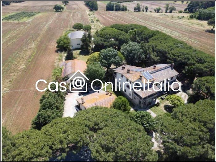 Appartamento con 6 locali in vendita in Via della Colonnetta, Pineta, Castiglione del Lago