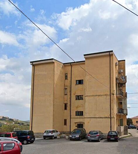 Appartamento trilocale in vendita in Via Luigi Lilio, Sala, Catanzaro