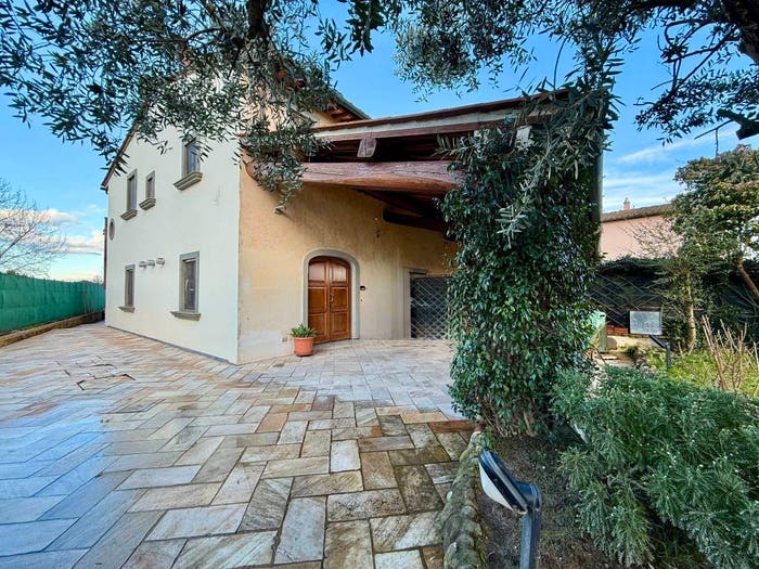Casa con 6 locali in vendita in Via Castellaccio, Torricella, Campi Bisenzio