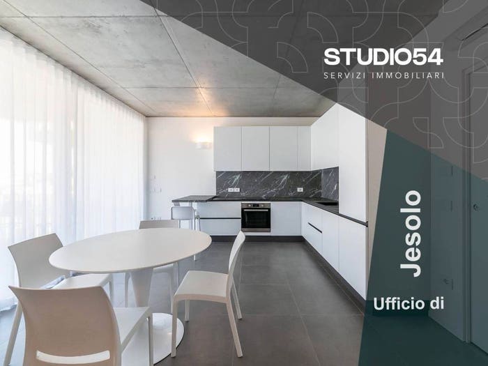Appartamento trilocale in vendita in Via Monsignor Giovanni Marcato, Lido Centro Ovest, Jesolo