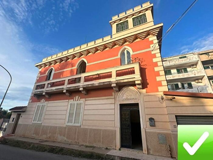 Appartamento con 7 locali in vendita in Traversa Via Adorno, Campo Calabro
