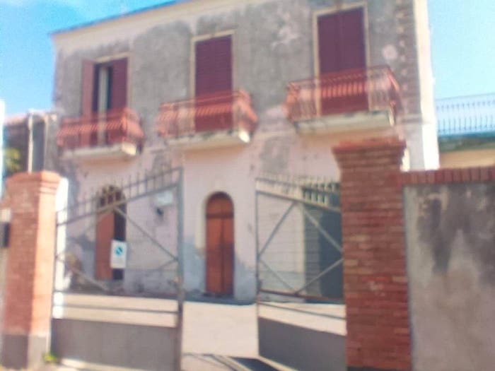 Casa con 6 locali in vendita in via bufardo, Fiumefreddo di Sicilia