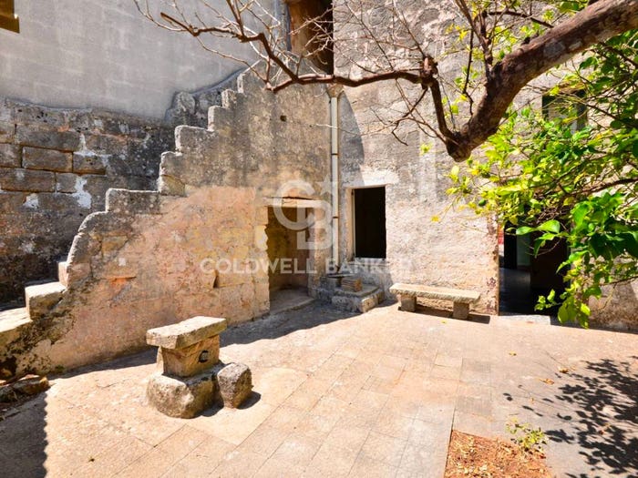 Casa bilocale in vendita in Via Sant'Angelo, Spongano