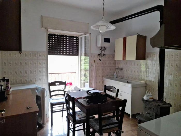 Appartamento trilocale in vendita in Via Capoluogo, Centro, Gorreto