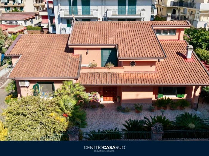 Casa con 6 locali in vendita in Via Innamorati, Nuovo Corso Campano Marchesella, Giugliano in Campania