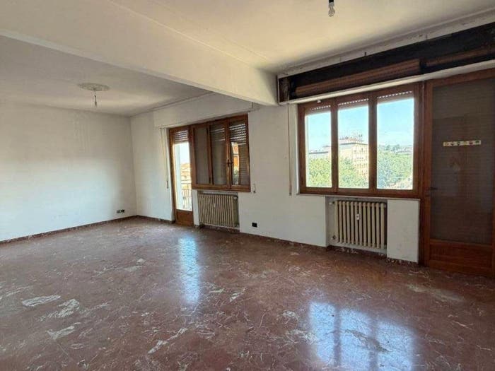 Appartamento con 6 locali in vendita in Centro, Poggibonsi