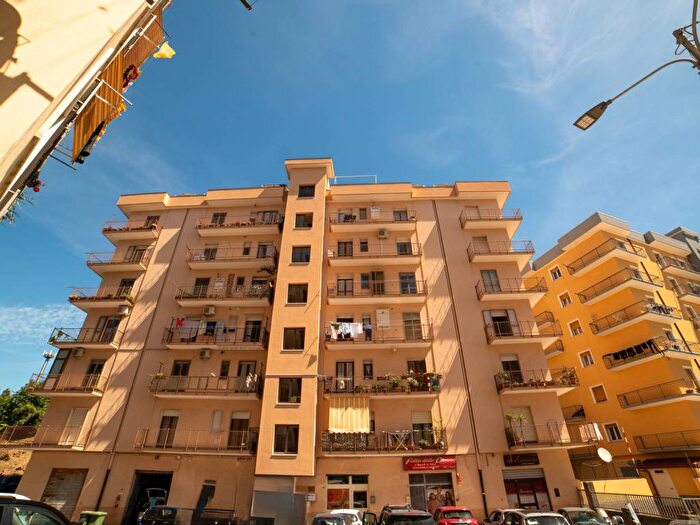 Appartamento con 5 locali in vendita in Via Domenico Mottola d'Amato Catanzaro CZ Italia, Stadio Pontepiccolo, Catanzaro