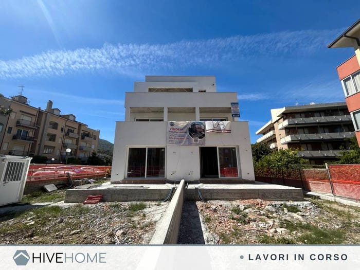 Appartamento quadrilocale in vendita in Via Rattalino, Marina Di Andora, Andora