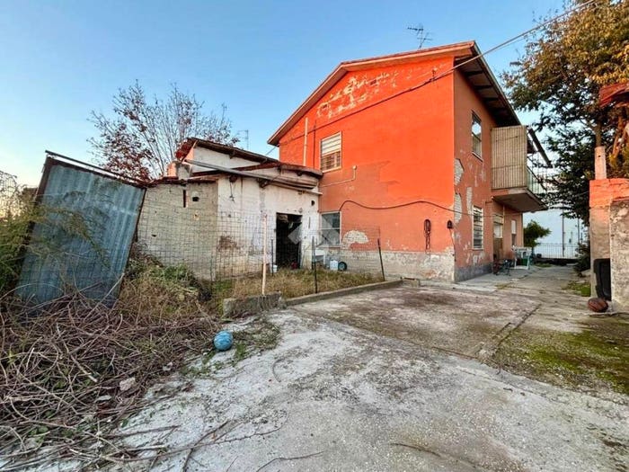 Casa con 6 locali in vendita in Via Borse, Centro, Alfonsine