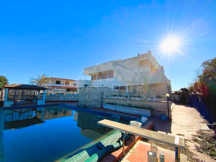 Casa con 6 locali in vendita in Lungomare dei Greci, Torre Marina Lido di Tirrenella, Ardea