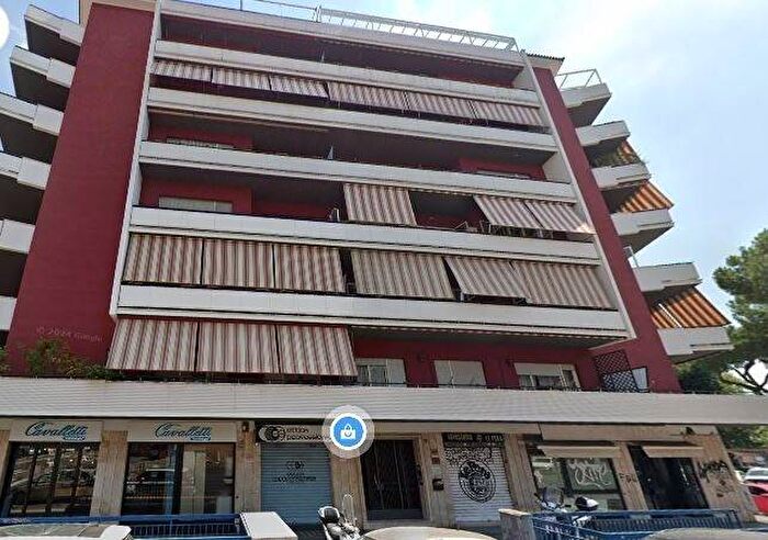 Appartamento quadrilocale in vendita in Largo dei Colli Albani, Colli Albani, Roma