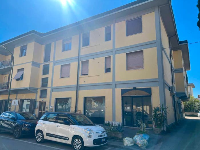 Appartamento trilocale in vendita in Via Mezzo, San Martino San Lorenzo, Campi Bisenzio