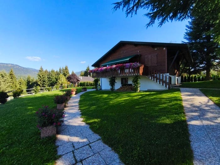 Casa con 6 locali in vendita in Via Belvedere, Canove Di Roana, Roana